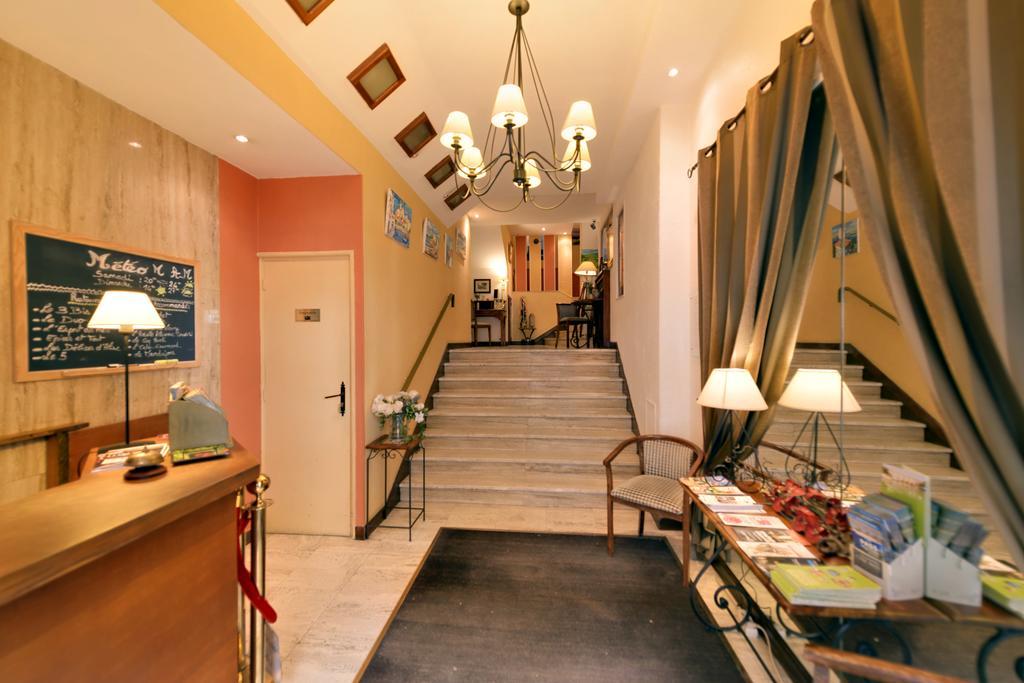 Logis Hotel Orly アレス エクステリア 写真