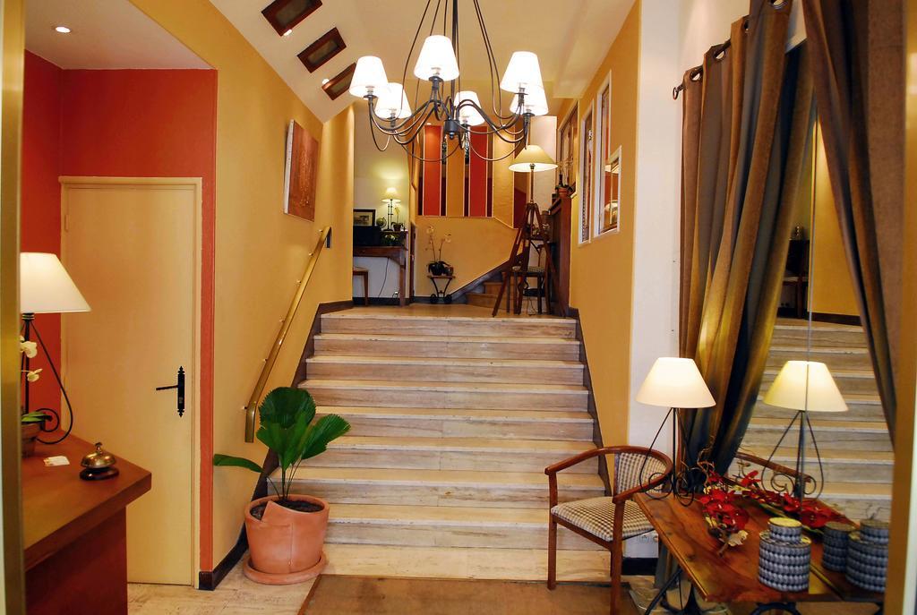 Logis Hotel Orly アレス エクステリア 写真