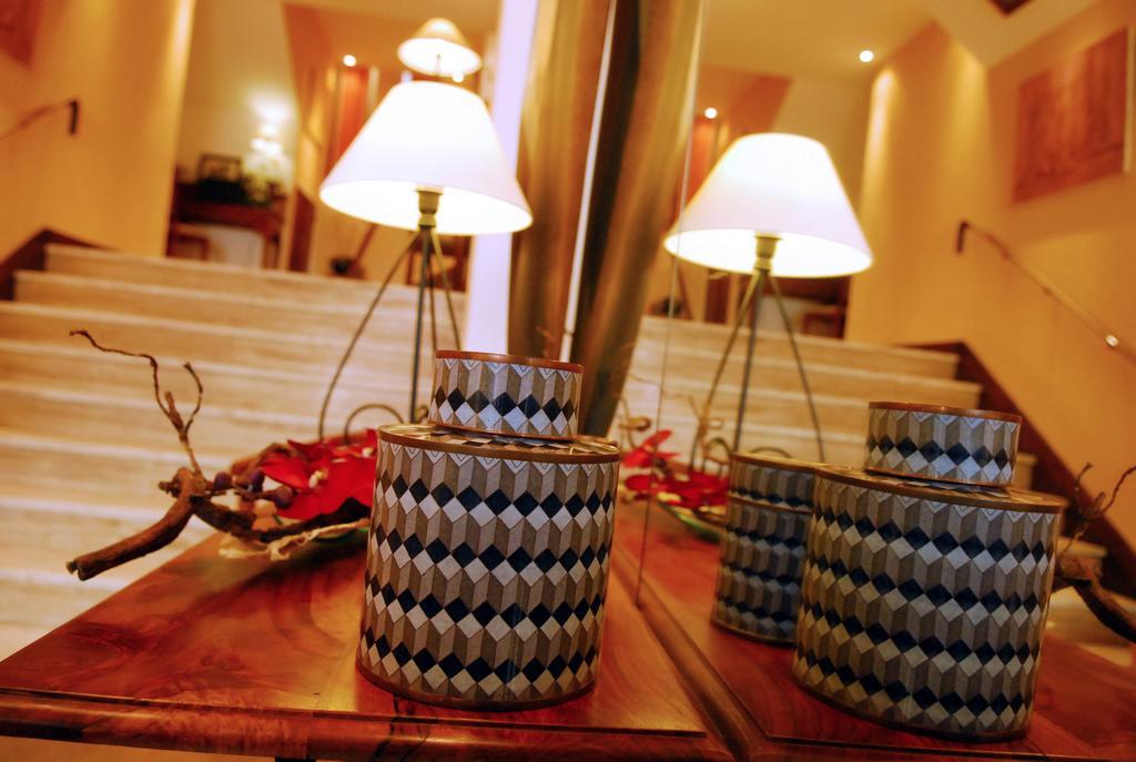 Logis Hotel Orly アレス エクステリア 写真