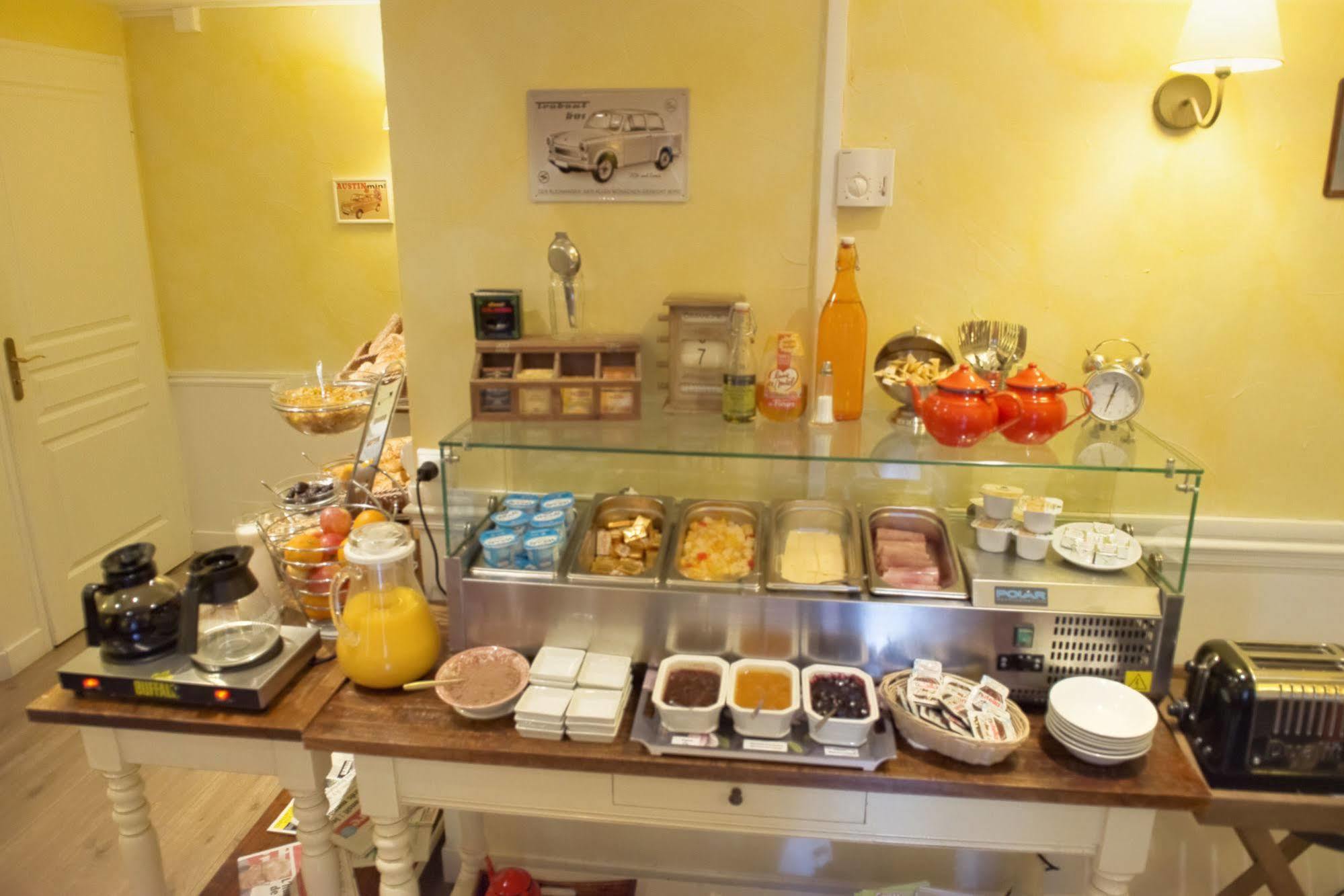 Logis Hotel Orly アレス エクステリア 写真